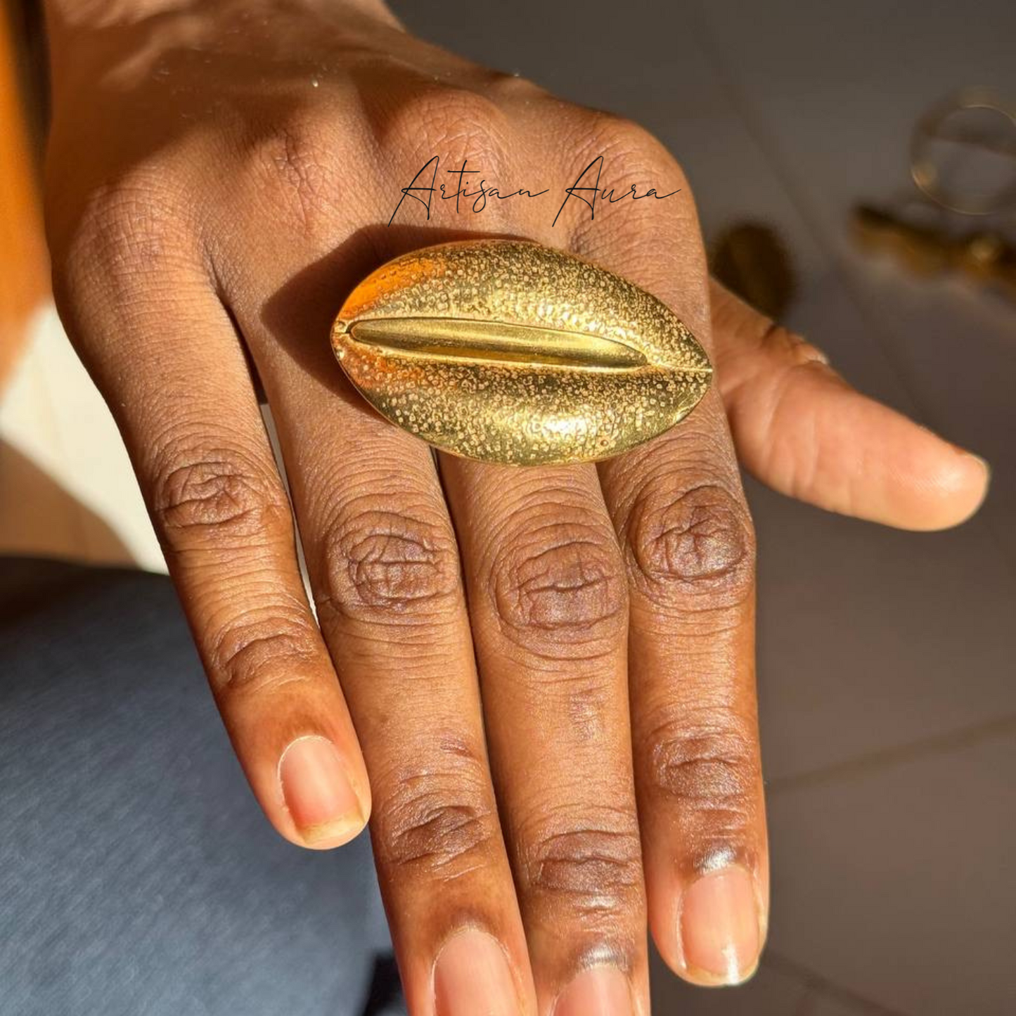 Grande Cowry Majesty Bronze Ring